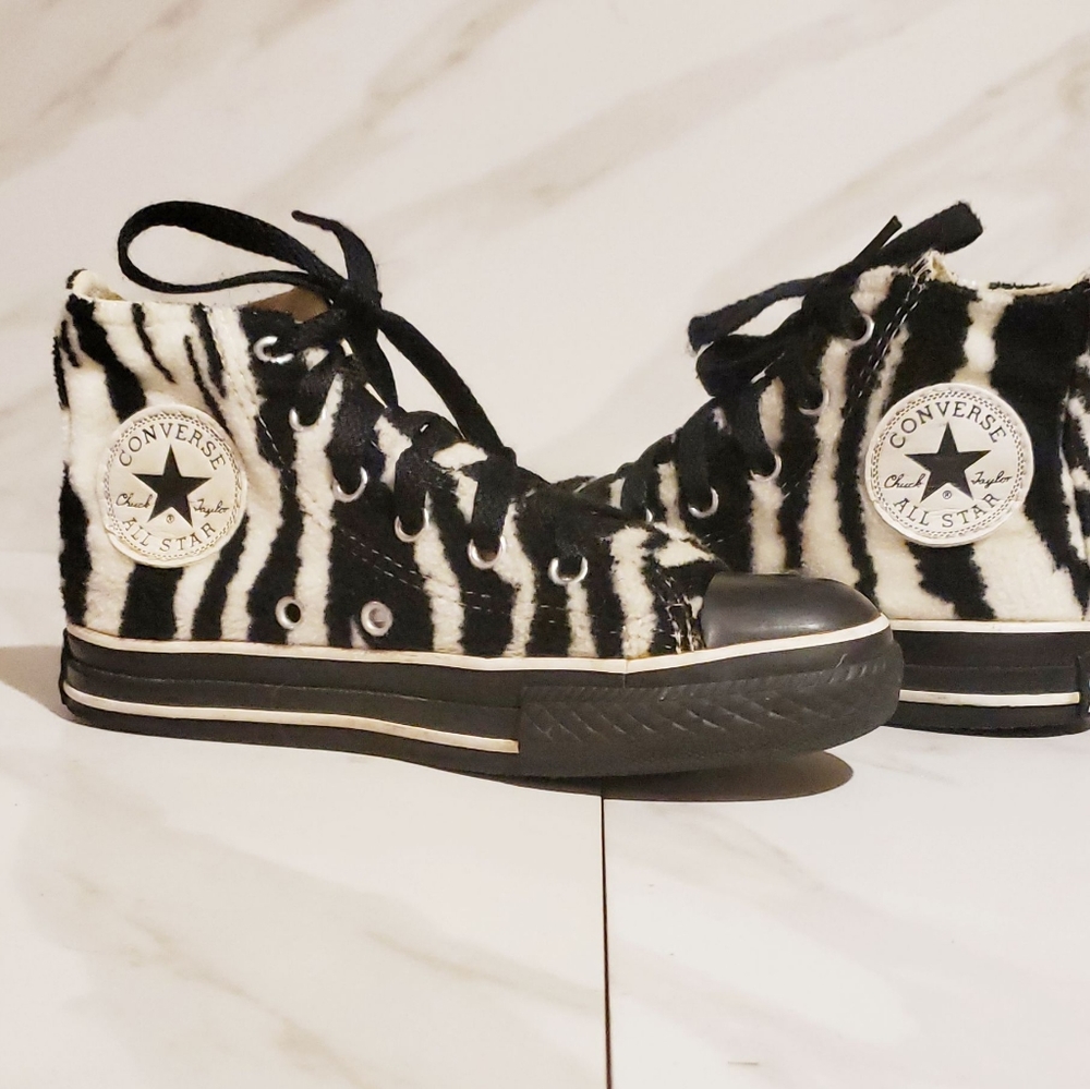 Zebra printed Girl's Converse high top